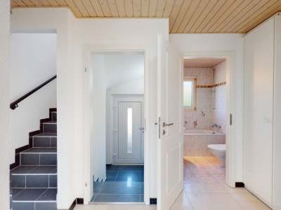 Spacieuse villa individuelle rénovée avec grand jardin potager image 11