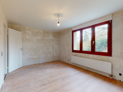 Geräumige 6.5-Zimmer Maisonettewohnung mit grossem Garten image 12