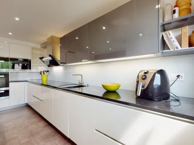 Spacieux appartement contemporain dans quartier résidentiel image 8