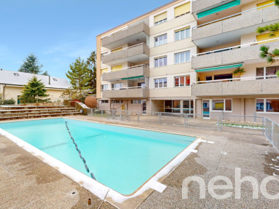 Très bel appartement proche du centre avec terrasse et piscine commune image 1