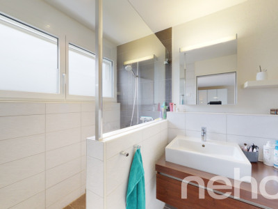 Gemütliche 3.5-Zimmer-Wohnung mit verglaste image 11