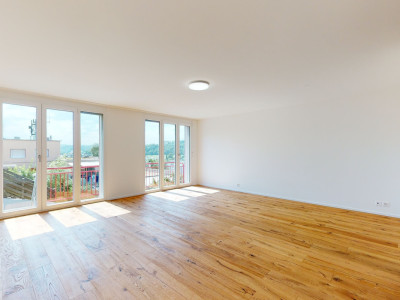 Frisch renoviertes Haus mit privaten Garten image 2