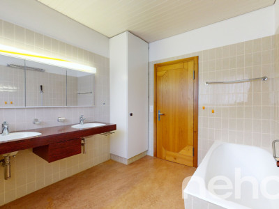 Besonderes Einfamlienhaus mit Landreserve und traumhafter Aussicht image 6