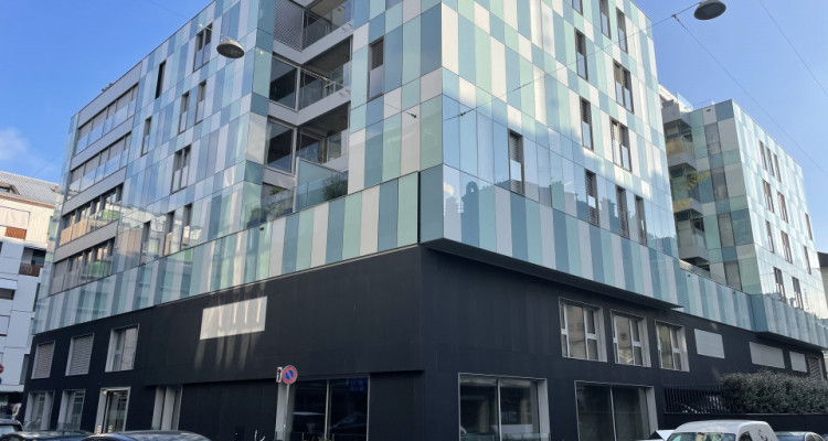 A vendre bel appartement dans immeuble récemment construit au coeur des Paquis sur Genève (GE-CH) image 1