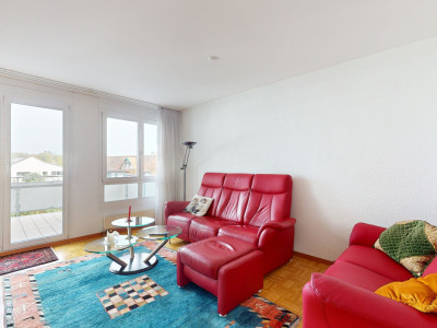 Lichtdurchflutete 4.5-Zimmerwohnung an gut angebundener Lage image 4