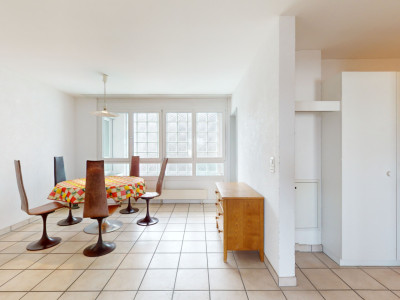 Lichtdurchflutete 4.5-Zimmerwohnung an gut angebundener Lage image 9