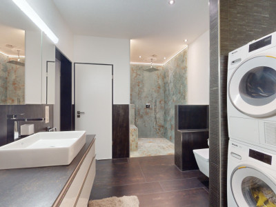 Hochwertig renovierte Gartenwohnung mit hellen Räumen an bester Lage! image 8