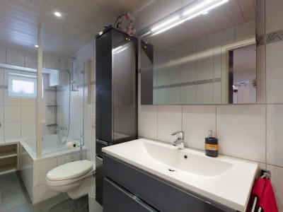 Maison de charme 5 pièces au centre dOllon image 8