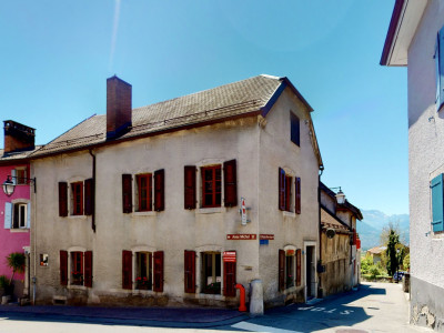 Maison de charme 5 pièces au centre dOllon image 10