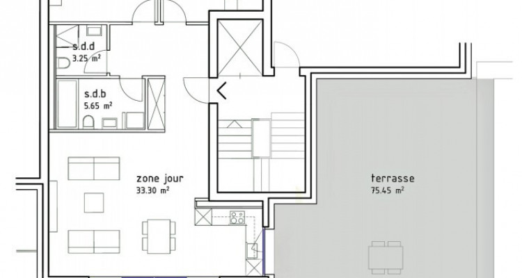FOTI IMMO - Bel attique de 3,5 pièces avec terrasse de 75 m2. image 5