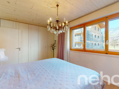 Helle Holz100 Wohnung mit sonnenverwöhnendem Balkon image 10