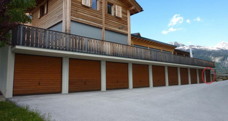 Garage n° 450 (10) Bouzerou image 1