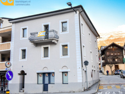Sierre - bureau loft aux combles avec ample terrasse - Gobet image 3
