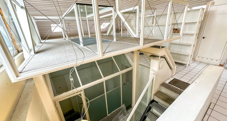 Sierre - bureau loft aux combles avec ample terrasse - Gobet  image 4
