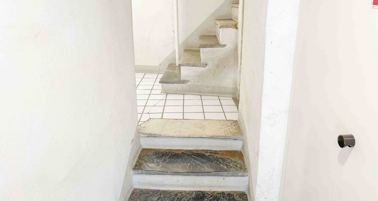 Sierre - bureau loft aux combles avec ample terrasse - Gobet image 10