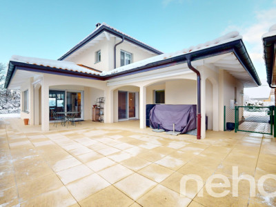 Élégance moderne : Villa dexception dans un écrin de sérénité image 2