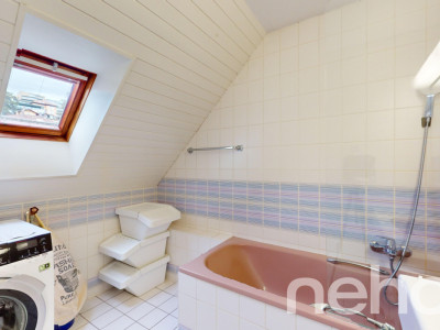 Magnifique vue sur le lac pour ce superbe appartement ! image 9