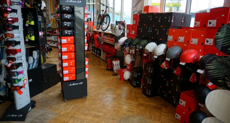 Commerce à 180 m gare CFF image 8