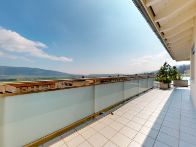 Rare! Bel attique traversant avec vue dégagée ? image 3