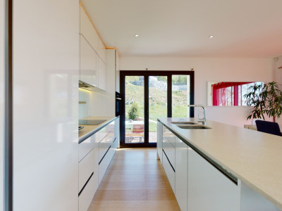 Une vue imprenable sur le lac de Neuchâtel ! image 6