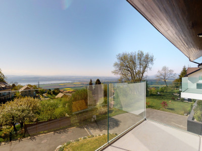 Une vue imprenable sur le lac de Neuchâtel ! image 10