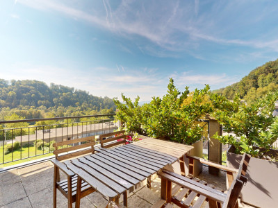 Helle 5.5-Zimmer-Maisonette-Dachwohnung image 5