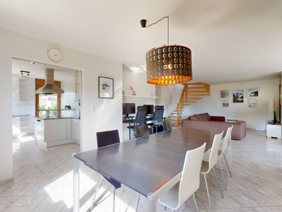 Helle 5.5-Zimmer-Maisonette-Dachwohnung image 6