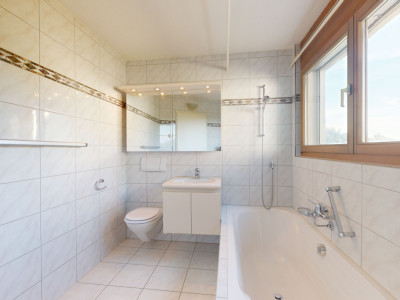 Helle 5.5-Zimmer-Maisonette-Dachwohnung image 7