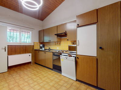 Sur les hauts de la commune image 7