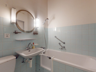 Sur les hauts de la commune image 9