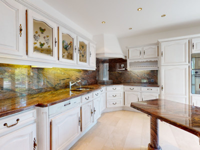 Exklusive Landhausvilla mit gehobenem Ausbaustandard und Aussenpool image 3