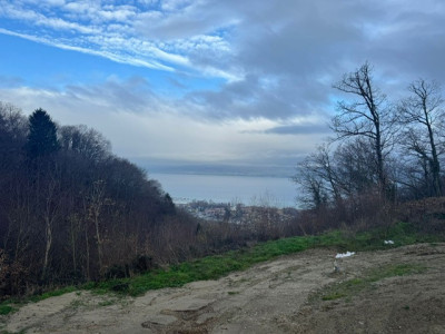 Villa jumelle 5,5p avec vue sur le lac de Neuchâtel image 1
