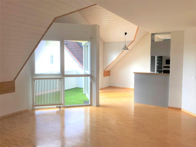 Bel attique de 5.5 pièces en duplex avec balcon image 1
