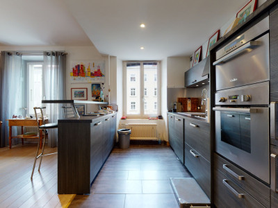 Appartement lumineux à 2 min à pieds de la Gare et jardin commun image 2