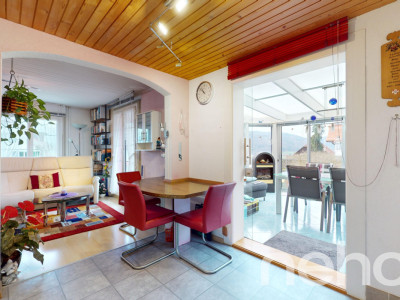 Charmantes Einfamilienhaus mit grossem Garten und toller Aussicht! image 2