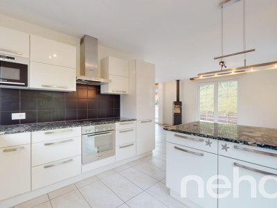 Exclusif : Grande villa familiale de 4 chambres à rénover à Choëx image 3