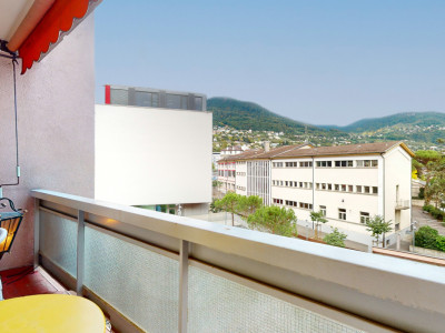 Charmant appartement traversant avec 3 balcons à Clarens-Montreux image 2