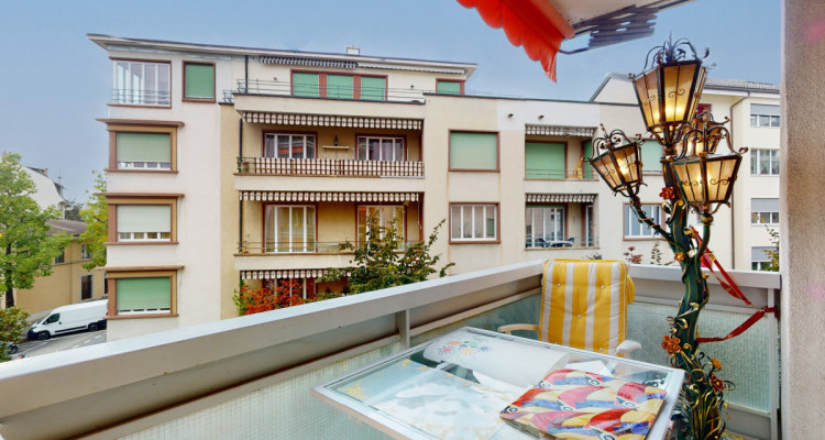 Charmant appartement traversant avec 3 balcons à Clarens-Montreux image 10