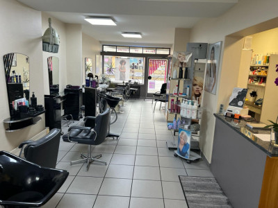 Salon de coiffure tout équipé ! image 1