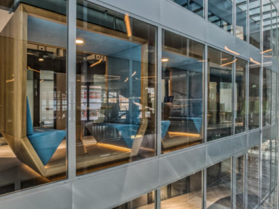 Bureaux privés ou partagés, tout équipés, co-working et salles de réunion image 3