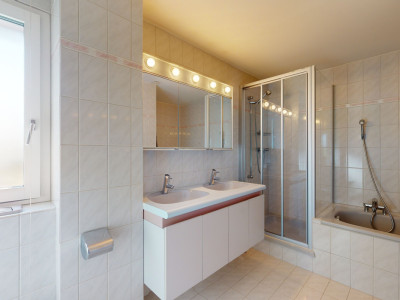 Schönes Eckhaus mit ausgebautem Dachstock und grossem Garten image 9