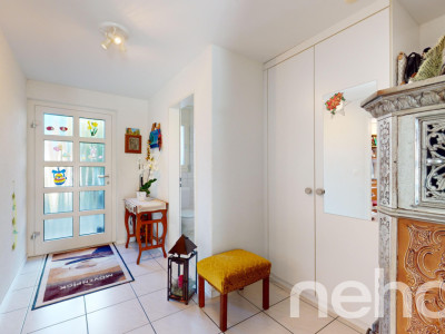 Grosszügige Doppelhaushälfte an idyllischer Lage in Rotkreuz image 4