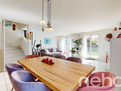 Grosszügige Doppelhaushälfte an idyllischer Lage in Rotkreuz image 5