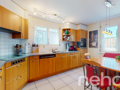 Grosszügige Doppelhaushälfte an idyllischer Lage in Rotkreuz image 9