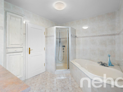 Villa dexception avec vue imprenable sur le Lac et les montagnes image 10