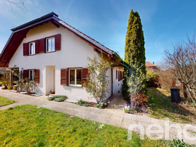 Pour une famille! Grande Maison mitoyenne dans un quartier paisible image 5