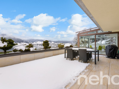 Exklusives Terrassenhaus mit atemberaubendem Seeblick image 8