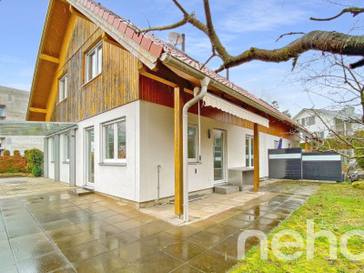 Charmantes 5.5-Zimmer-Doppeleinfamilienhaus in Zentrumsnähe image 2