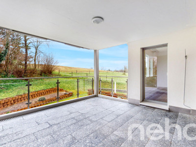 Hochwertige, lichtdurchflutete Eigentumswohnung mit zwei Balkonen image 3