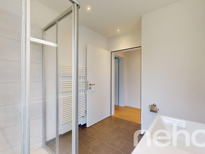 Hochwertige, lichtdurchflutete Eigentumswohnung mit zwei Balkonen image 11